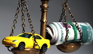 Äåíåæíûå êóïþðû äîñòîèíñòâîì 1000 è íà âåñàõ.