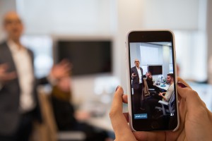 canli-yayin-uygulamalari-periscope-meerkat