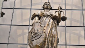 KMO_142242_00124_1_t218_170318