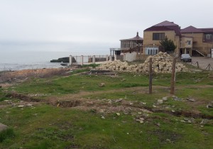 Фото_Антисанитария в прибрежной зоне