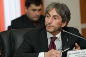 CHECHNYA, RUSSIA. Senator Umar Dzhabrailov appears at the round table meeting. (Photo ITAR-TASS / Sergei Uzakov) Россия. Чечня. Сенатор Умар Джабраилов на заседании "круглого стола". Фото ИТАР-ТАСС/ Сергей Узаков