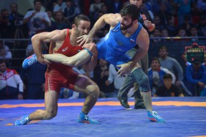 Фото_Борьба за трофей