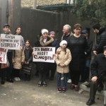Композитор Мурад Кажлаев принял участие в акции протеста в Махачкале Новости