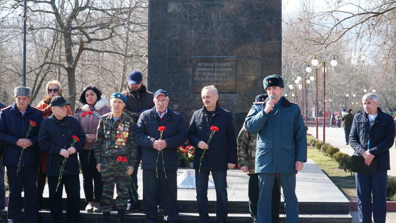 sotrudniki-glavnogo-upravleniya-prinyali-uchastie-v-akcii-lentochka-pamyati_16139952971391885709__2000x2000