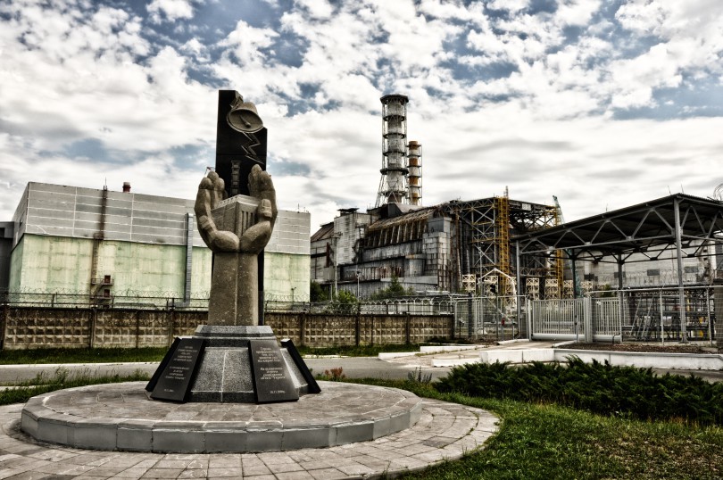architecture-structure-city-monument-statue-landmark-sculpture-memorial-art-fountain-pripyat-chernobyl-town-square-water-feature-urban-area-ancient-history-1037866
