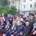 Мини-парады для ветеранов проводят во дворах Махачкалы Новости