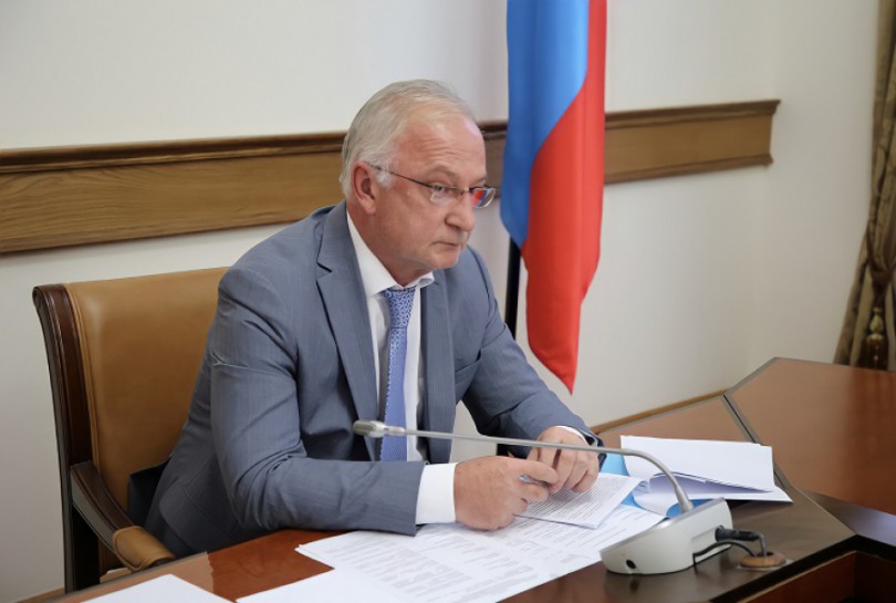 8324e81558f4d3bf8f95a4863ec83e01_XL