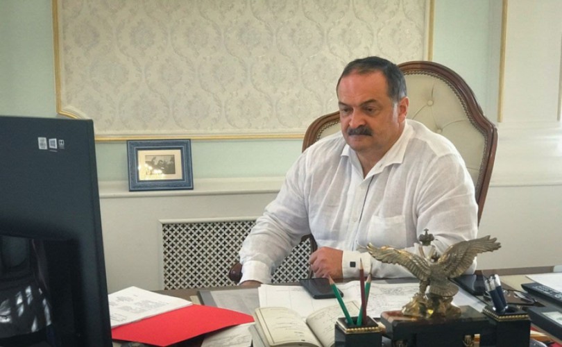 1b4e7dbb249a33501b3874c1ac30adf0_XL