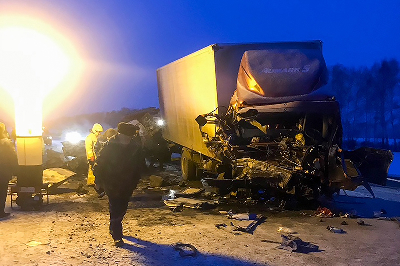 TAMBOV REGION, RUSSIA - FEBRUARY 14, 2020: The site of a crash of two trucks at the R-22 Moscow - Volgograd highway; five people have been killed in the accident. The Press Office of the Tambov Region Branch of the Russian Interior Ministry/TASS Россия. Тамбовская область. На месте ДТП грузового автомобиля и фуры китайского производства на 499-м км трассы Р-22 Москва - Волгоград. В результате аварии погибли пять человек. Пресс-служба УМВД России по Тамбовской области/ТАСС