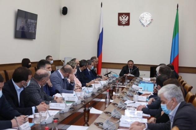 im46408_1645900518872318_1000