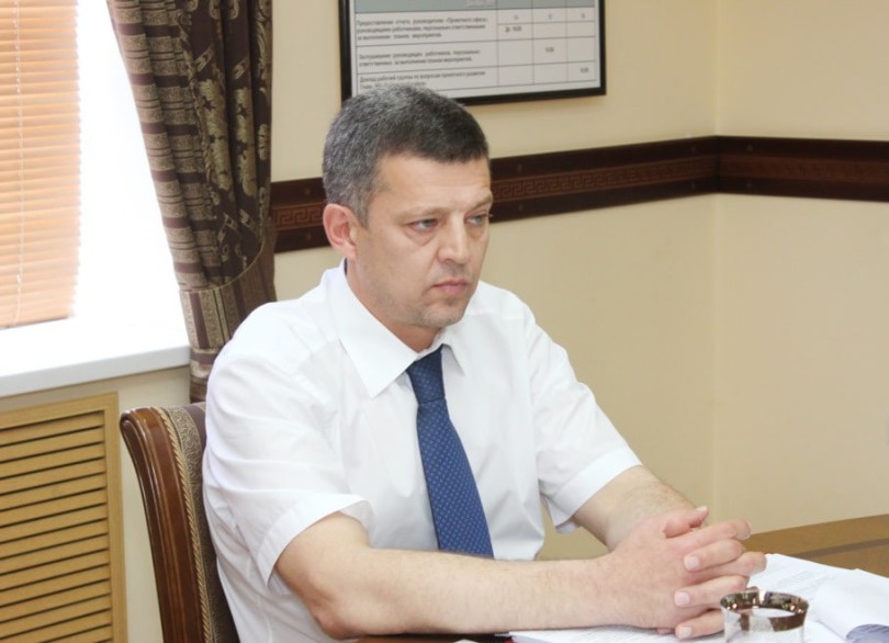 photo5301073156594842699