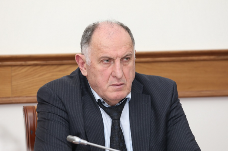 NRdd5cb6fea6d327f8be956e4818963091