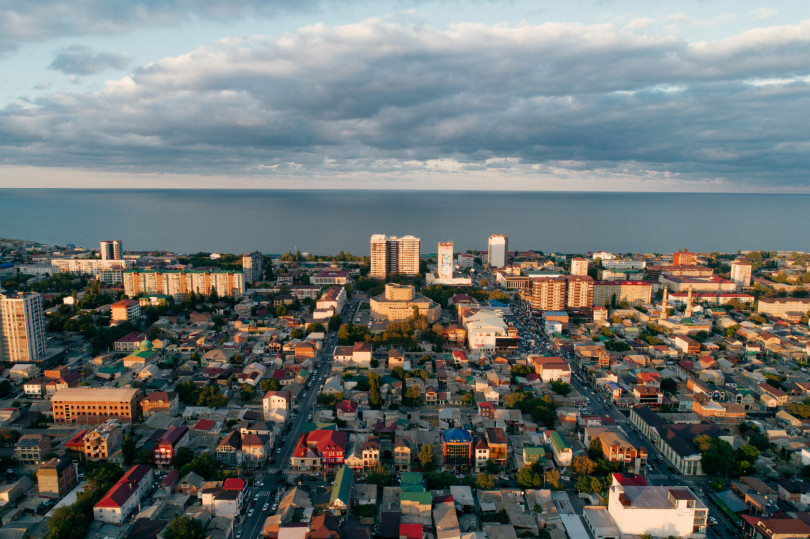 3147-gorod-i-more-na