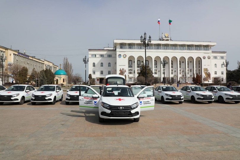 photo_5213108704499581395_y