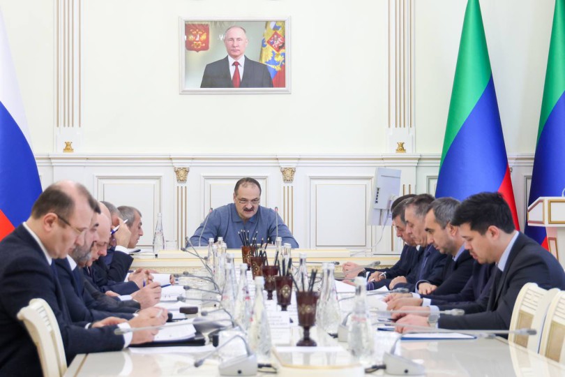 lcdu9mch0g2lu2d0p6r51301tv8k0jpg