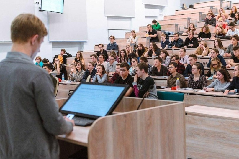 95e7a39e-9aa0-5959-a0e5-37a934d60d7a