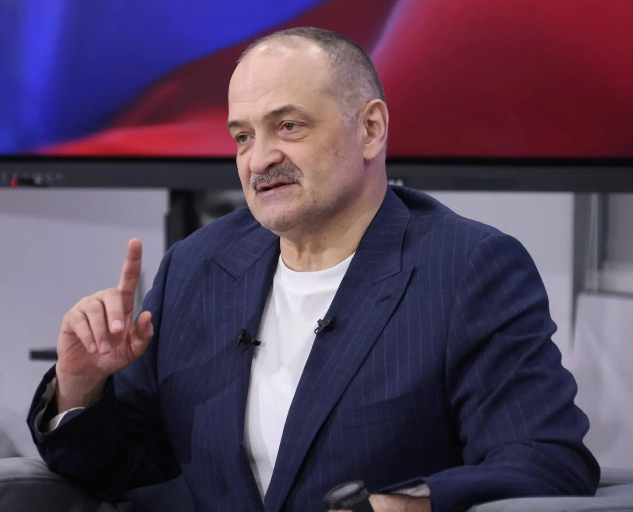 Фото_Открытый разговор_пресс-служба главы РД